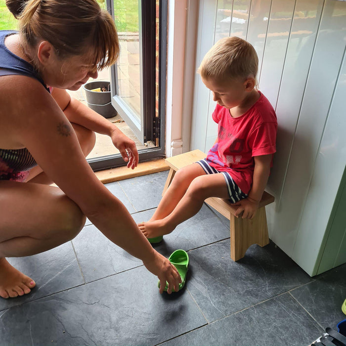 Handcrafted Oak CRACKET - Hop on/Foot/Milking/Child step stool, Plant stand