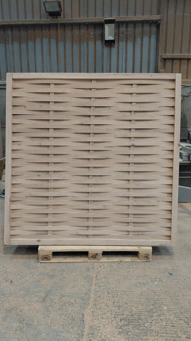 🌳✨ Solid Oak Framed Woven Fence Panels ✨🌳