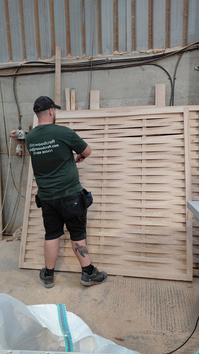 🌳✨ Solid Oak Framed Woven Fence Panels ✨🌳