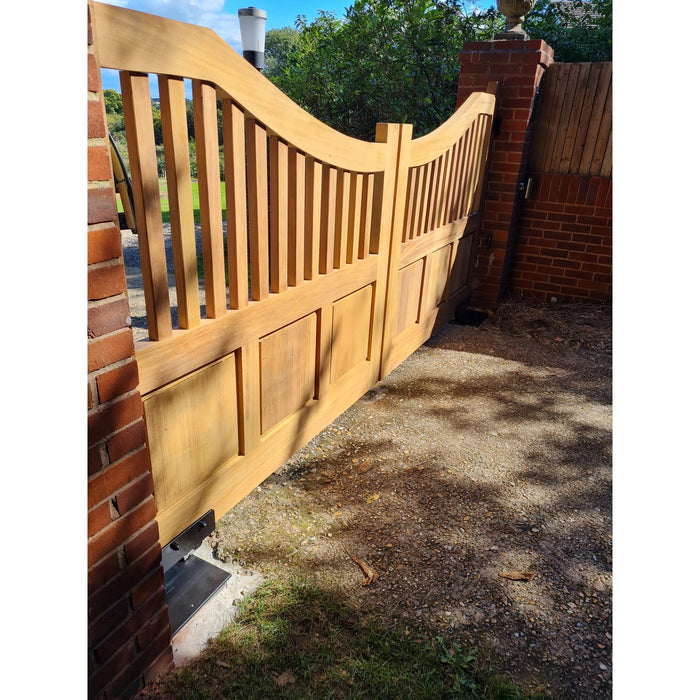 Bespoke Prestige Wooden Driveway Gate