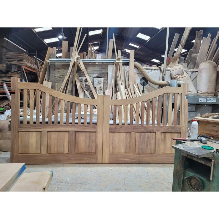 Bespoke Prestige Wooden Driveway Gate